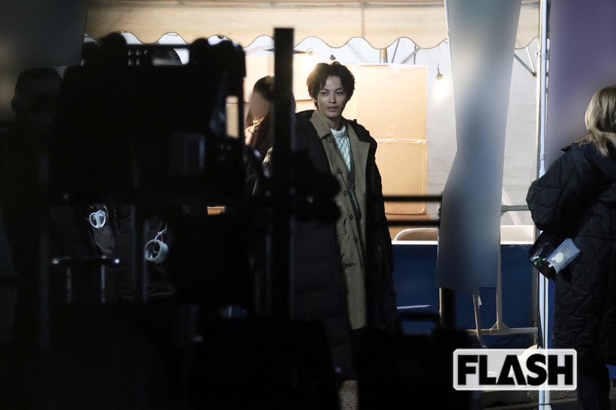  新作映画の撮影をおこなう神尾楓珠 