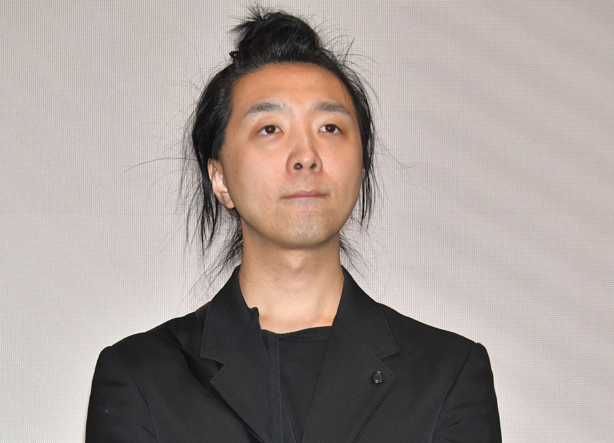 落合陽一氏 国際ジャーナリストの父・落合信彦氏をしのぶ「無茶苦茶で大変にべらぼうな人」 前夜に救急車で運ばれる - ライブドアニュース