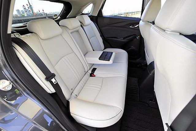 後部座席が狭い 一見ファミリー向けなのに家族で使うには厳しいクルマ ライブドアニュース