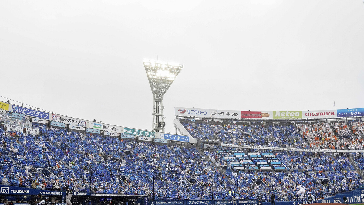 「通路ナンパ」に「ホテル飲み」ビールの売り子たちが語る「赤裸々事情」