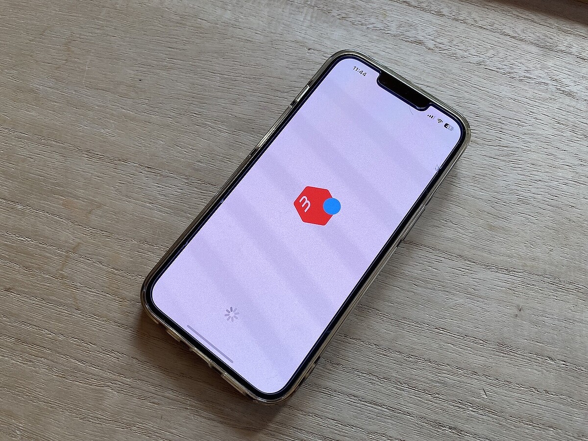  2月は確定申告の時期ですが、メルカリなどのフリマアプリで得た売り上げ金は「確定申告の対象」になるのでしょうか？ そこで本記事ではフリマアプリの売り上げと確定申告について解説していきます。※画像：筆者撮影 