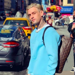 タトゥーについて初言及したアーロン・カーター(画像は『BABY 2019年3月1日付Instagram「We all go though ups and downs in our lives.」』のスクリーンショット)