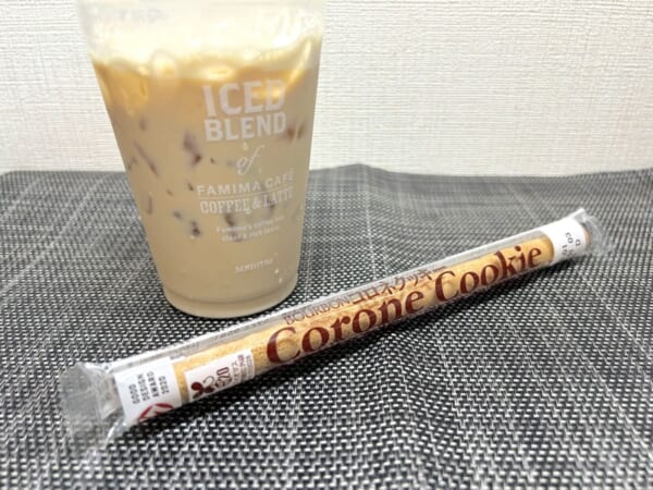 ファミマの「食べられるストロー」でカフェラテを飲んでみたら…想像以上にアリだった