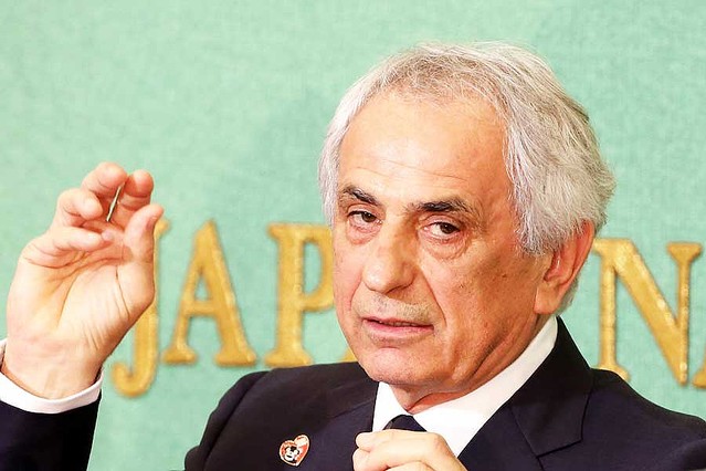 W�ճ���2�������ˡ�������ɽ���Ĥ��Ǥ���줿�ϥ��ۥ��å���ڼ̿���Getty Images��