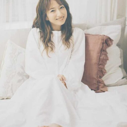 <新品未使用> 辻ちゃんプロデュース　Parsley パジャマ　ライトグレー M 辻希美プロデュース｢Parsley｣より、ナイトブラ機能付きのルームウエア