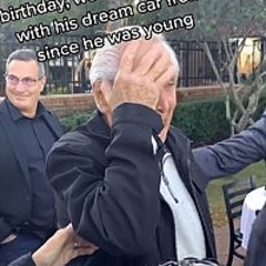 働き詰めだった米祖父がサプライズに涙 80歳誕生日に憧れの車 ライブドアニュース