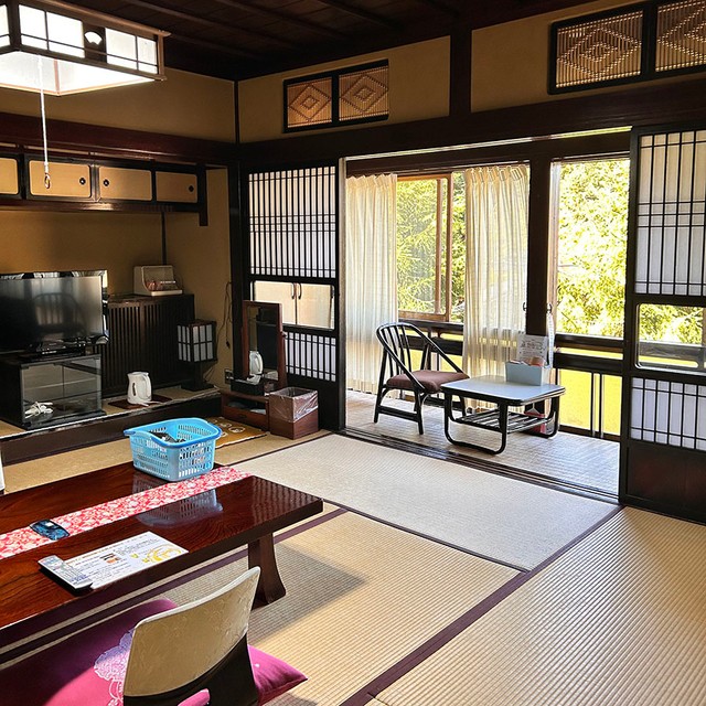 清掃しようと部屋に入ったら、すぐにたばこの臭いに気づいたそう（画像提供：西屋）