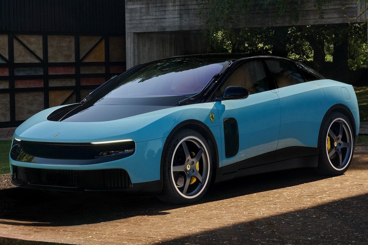 「らしくない」フェラーリが発表した同社初のEV、デザインに賛否