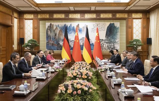 ドイツ・メルツ首相が中国訪問 習近平氏と北京で会談