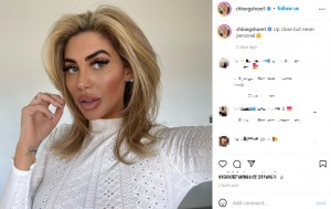 �֥ե��å�������������åɥ�եȡפ�����Ƹ�����Ƥ��륯��������ʲ����ϡ�Chloe Ferry��2022ǯ8��4����Instagram��Up close but never personal�ס٤Υ����꡼�󥷥�åȡ�