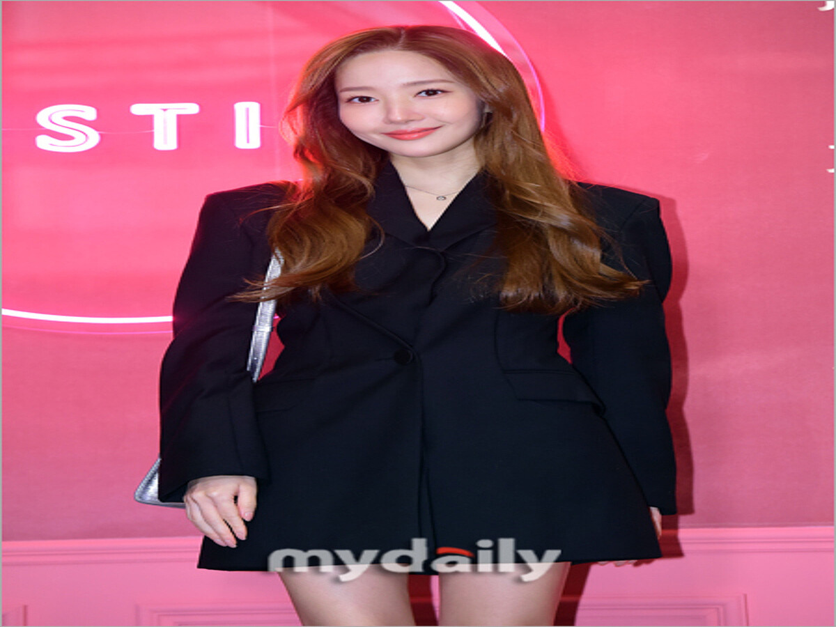 パク・ミニョン、元恋人をめぐる事件の参考人として検察が聴取…出国禁止の報道も (2023年2月14日掲載) - ライブドアニュース