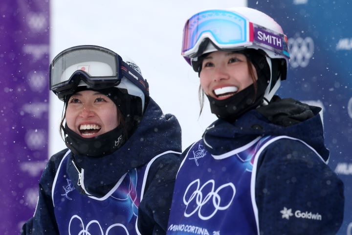 1回戦で対戦した藤木日菜と中尾春香が五輪舞台で互いにハグ SNSで反響