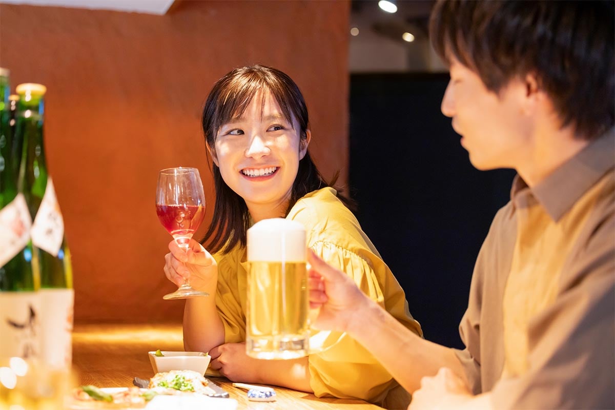 飲み屋で出会い、交際に至ったきっかけは?