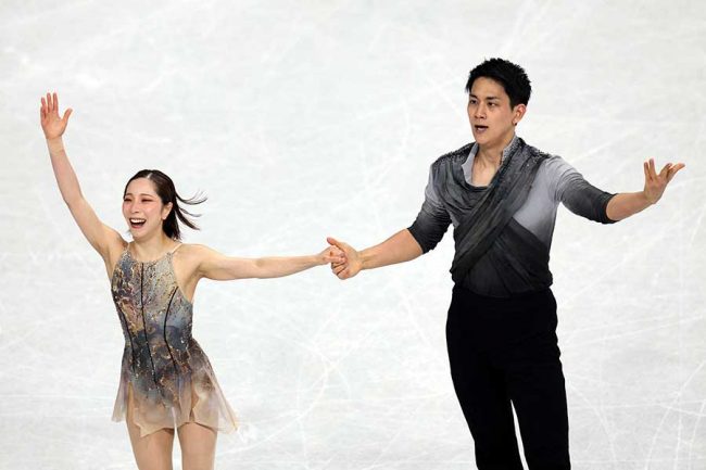 フィギュアスケート・ペアで金メダルを獲得した三浦璃来・木原龍一組【写真：ロイター】