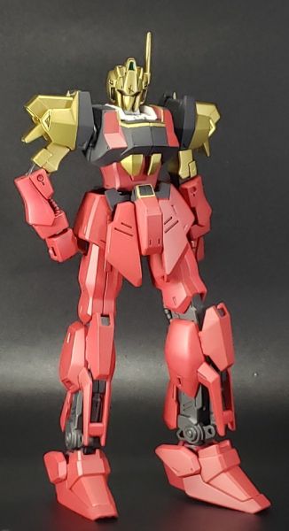 ザクをザビ家風にコーディネート モデラーが開くガンプラのファッションショー ライブドアニュース