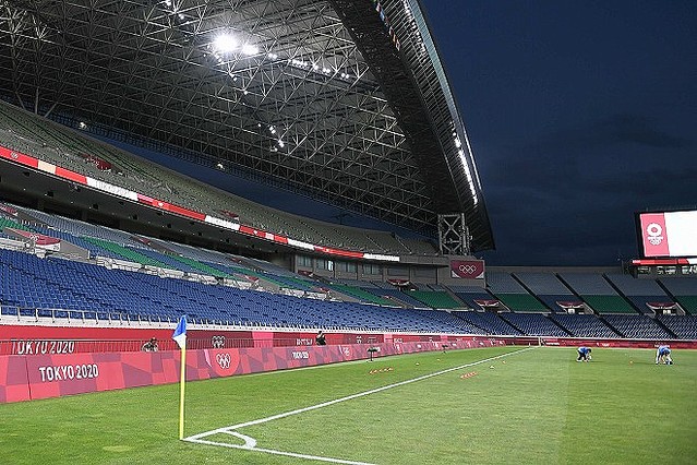 英紙記者が五輪男子サッカー不要論を力説した。写真:金子拓弥(サッカーダイジェスト写真部/JMPA代表撮影)