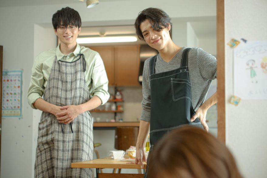 包丁を持ったまま横に...「パパと親父のウチご飯」の展開に胸痛める