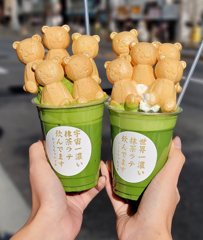 浅草】インパクト大!くまちゃんが乗った｢宇宙で一番濃い抹茶ラテ