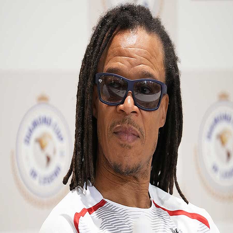 52歳でも変わらず…レジェンド近影「超カッコいい」 ユニ姿に絶賛「今見