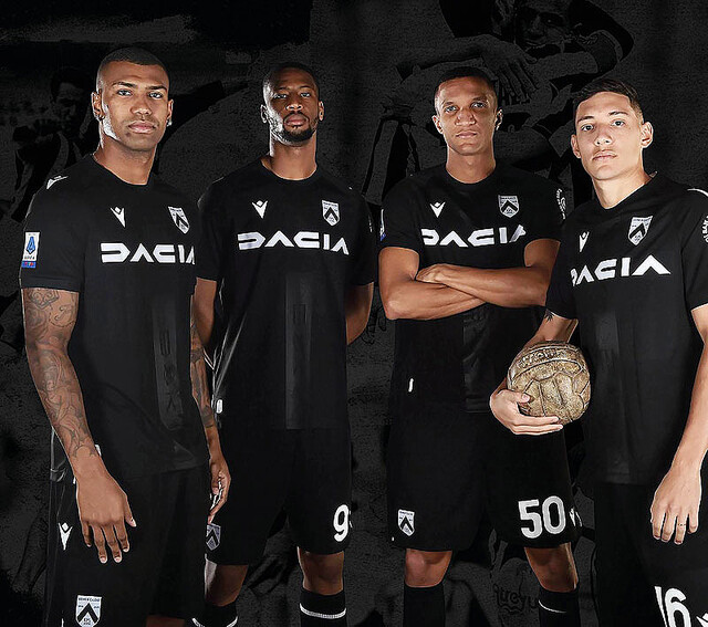 画像 ウディネーゼ 125周年記念ユニフォーム発表 歴代エンブレム をデザイン 6 6 ライブドアニュース