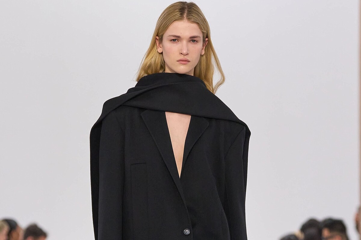 スポーツマックス 2025年秋冬コレクション - 溢れる創造性、目を奪うシルエットと素材の妙