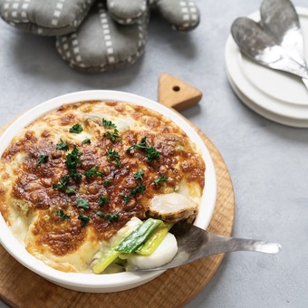 
          寒さで甘さが増す季節。旬の「ねぎ」をたっぷり味わう簡単レシピ4選
        