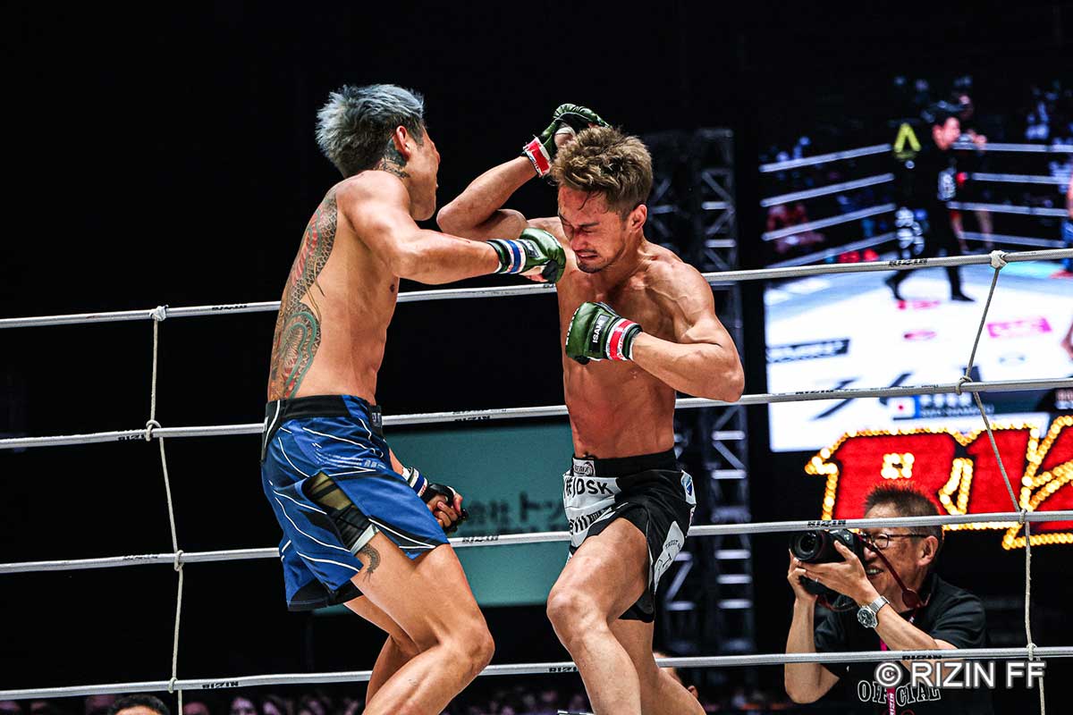RIZIN.51】芦澤竜誠、梅野源治の“爆肘”とMMAの融合に散る……壮絶な死闘で両者流血「肘がこの試合を導いた」 - ライブドアニュース