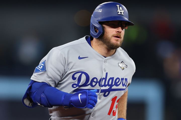 ドジャース専門メディアがマックス・マンシーに引退を勧める 