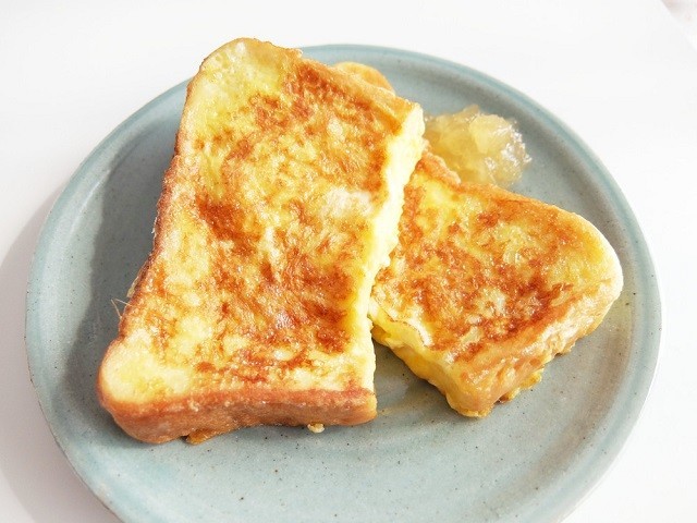 中までしっとり♪とろける食感の「フレンチトースト」を時短で作るコツ