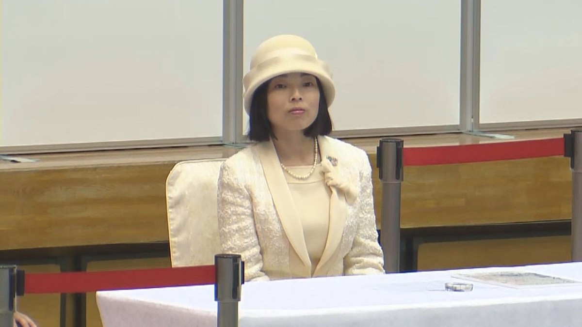かごしま国体 三笠宮家の彬子さまボクシング観覧 瑶子さまはバレーボール観覧 - ライブドアニュース