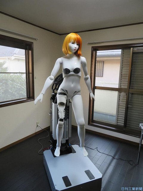 女性フィギュアロボット「高坂ここな」