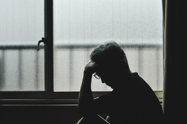 男性に多い「孤独死」。普通の人が突然陥る孤独死の背景とは - ライブドアニュース