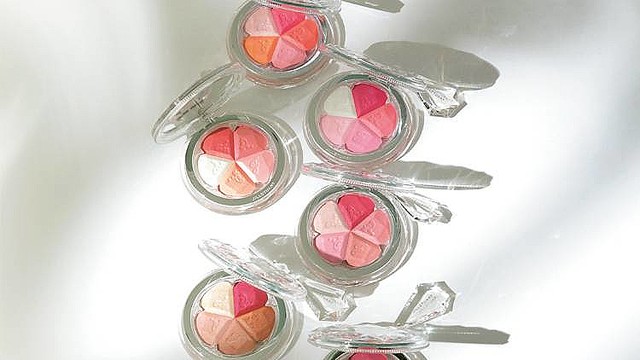 春コスメ ジルスチュアートの大人気チークがリニューアル Peachy ライブドアニュース