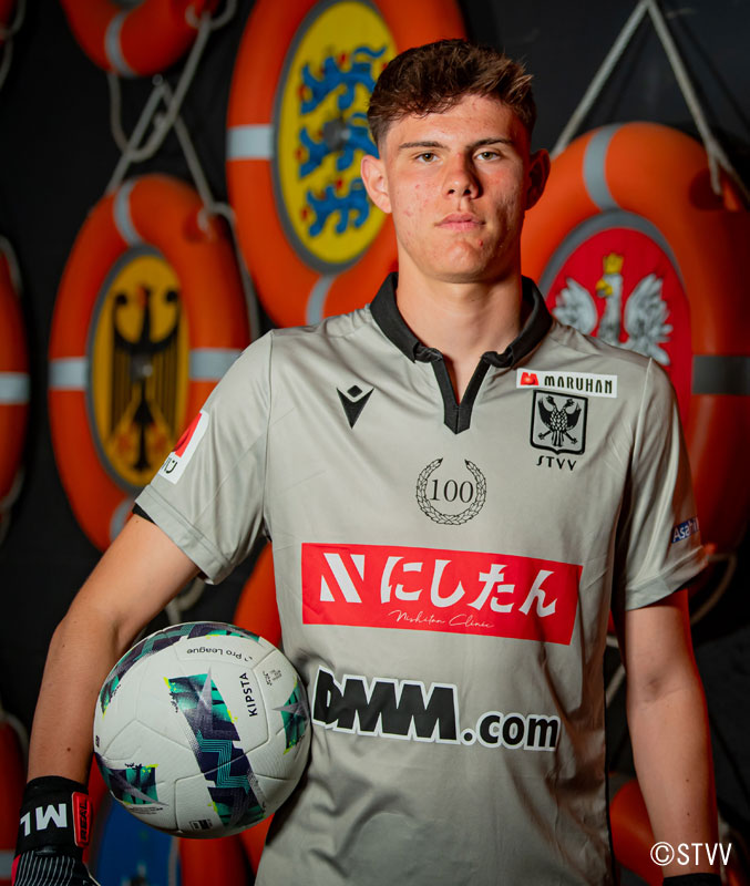 シント＝トロイデンが「100周年記念」23-24新ユニを発表 内に忍ばせる