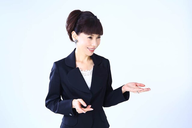 マナーコンサルタントの西出ひろ子さん(本人提供)