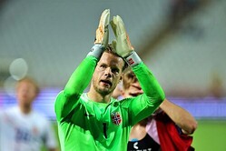 ライプツィヒ、ノルウェー代表GKニーランを獲得…守護神グラーチの長期離脱を受け
