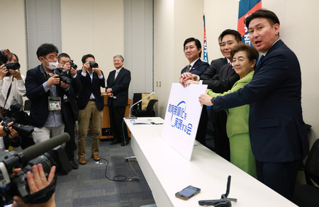 前原新党、維新への合流含み=野党再編は不透明 (2023年11月30日掲載) - ライブドアニュース