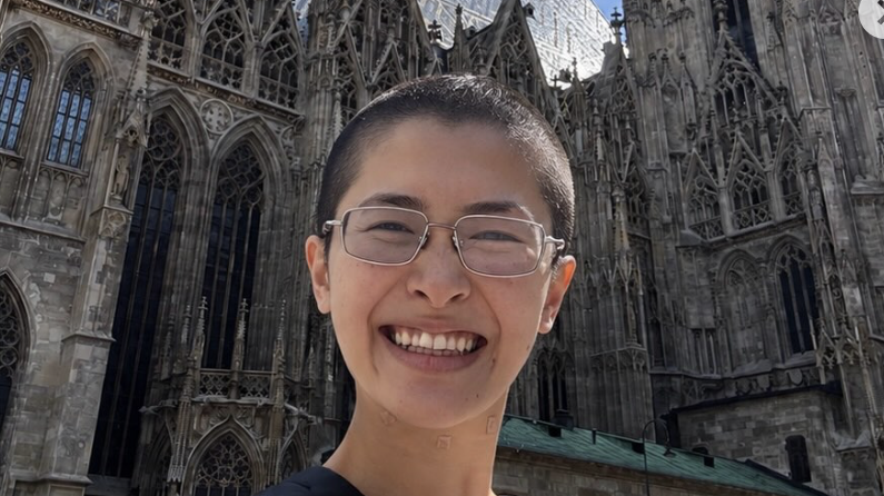 新しい学校のリーダーズ・SUZUKA、激変の“丸坊主”写真にSNS民驚がく 「写真がカオスすぎて」「アカウント乗っ取られたんかと」