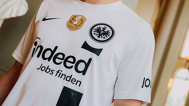 フランクフルト、DFBポカール「決勝戦限定ユニフォーム」が登場！鎌田
