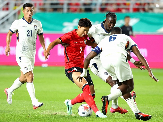 ボランチで韓国戦にフル出場したアラン・フランコ(21番)。(C)Getty Images