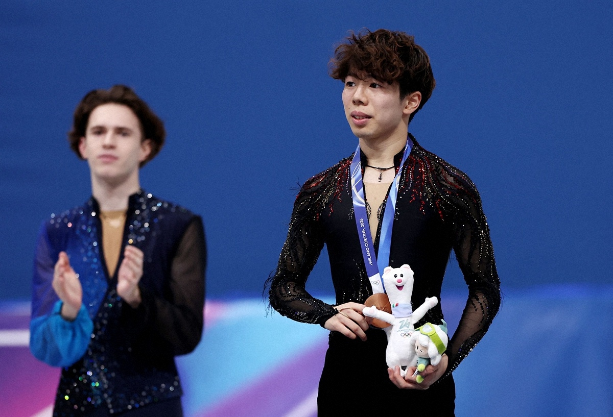 佐藤駿「表彰台に乗れるとは」大逆転メダル獲得 ミラノ五輪フィギュア男子