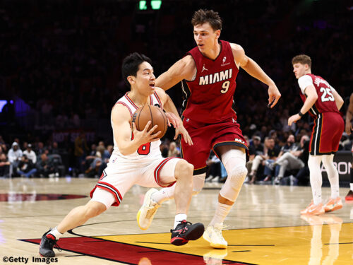 シカゴ・ブルズの河村勇輝が見せた規格外プレー NBAも反応