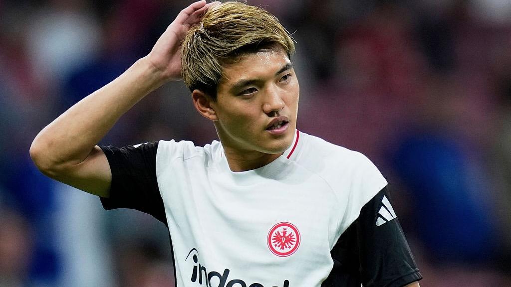 堂安律 フランクフルト パーカー】50シリ 堂安律 直筆サイン topps