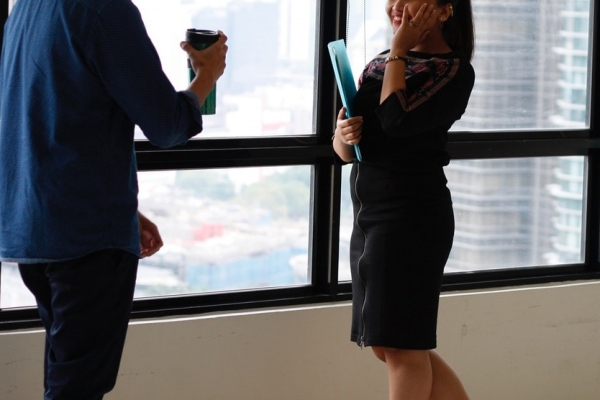 年上の後輩 にタメ口はナシな理由 Peachy ライブドアニュース