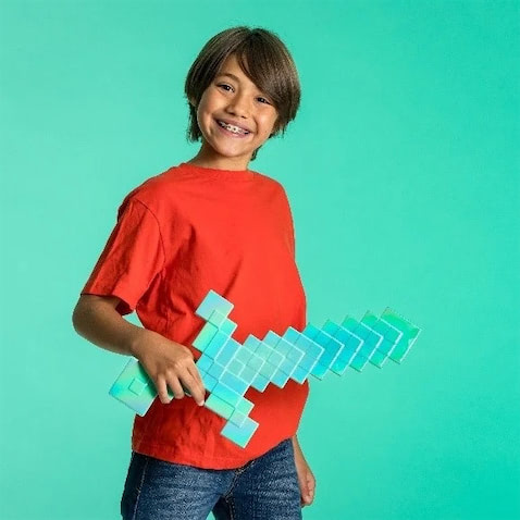(C) 2025 Mojang AB. All Rights Reserved. Minecraft, the Minecraft logo, the Mojang Studios logo and the Creeper logo are trademarks of the Microsoft group of companies.