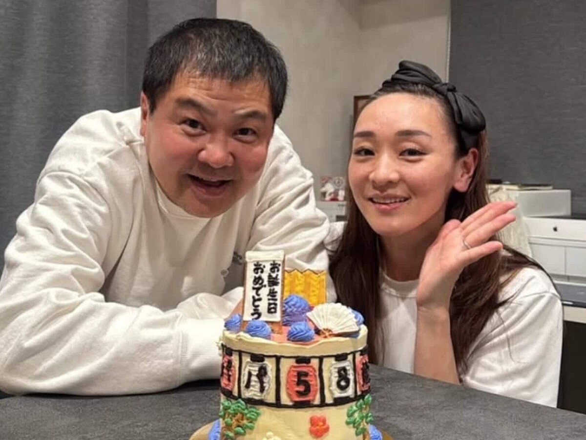  落語家の月亭方正さんは2月15日、自身のInstagramを更新。誕生日ショットを公開し、反響を呼んでいます。（サムネイル画像出典：月亭方正さん公式Instagramより） 