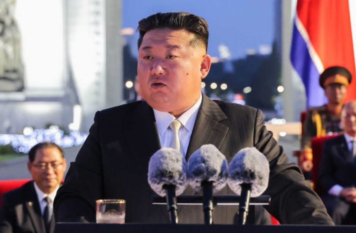 14日、祖国解放80周年慶祝大会で演説した金正恩氏(2025年8月15日付朝鮮中央通信)