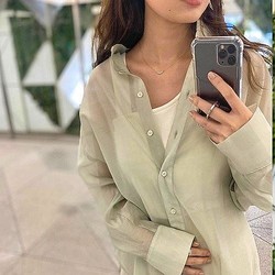 春コーデにさらりと馴染む 程良い透け感が素敵 シアーシャツ の着こなしテク Peachy ライブドアニュース