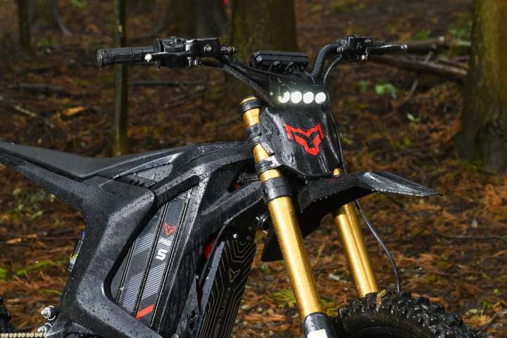 2スト250ccよりも鋭い加速!? ダカール・ラリーを制した電動バイクの実力とは