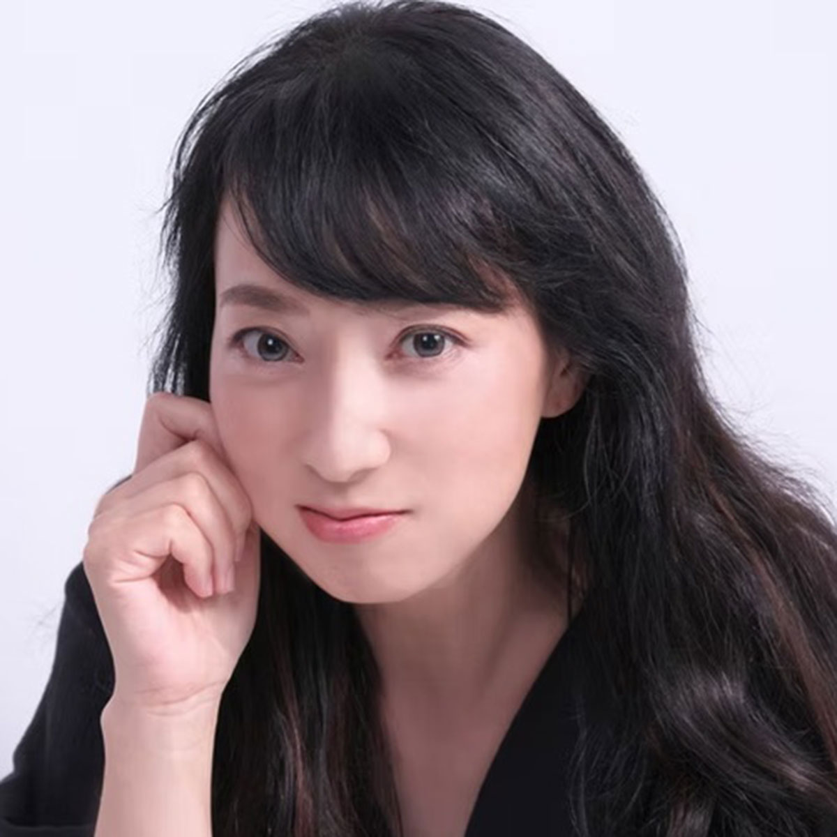  声優の宮村優子（写真・公式サイトより） 